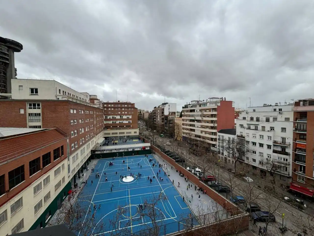Vista exterior de Piso en venta en Madrid con Calefacción, Terraza y Trastero