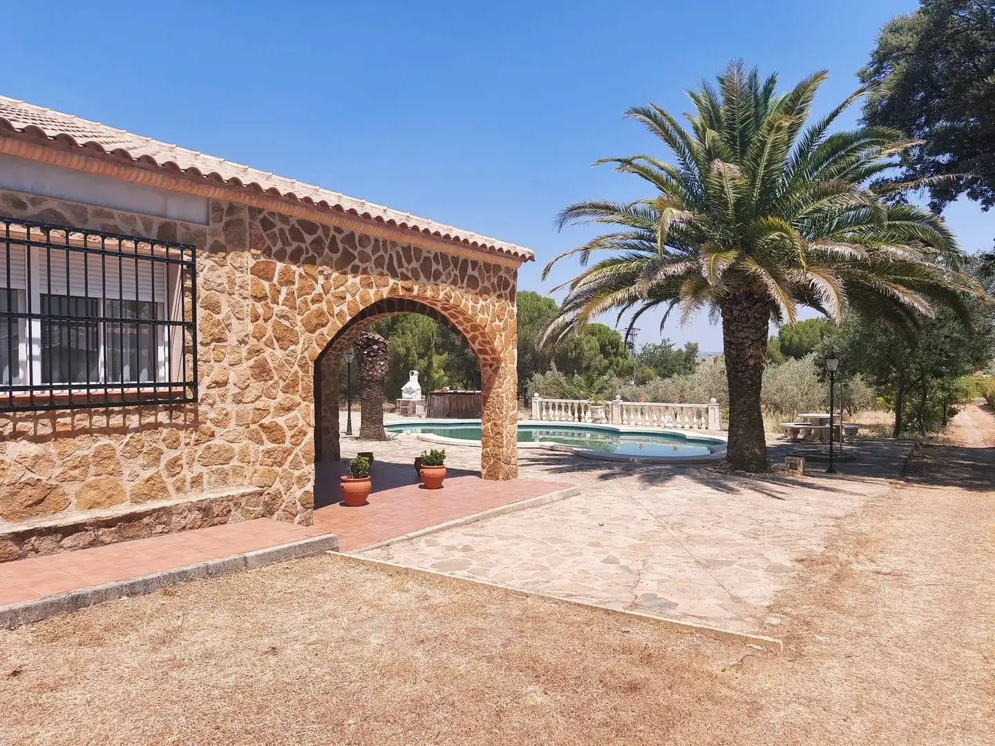 Vista exterior de Casa o xalet en venda en Brazatortas amb Aire condicionat, Calefacció i Jardí privat