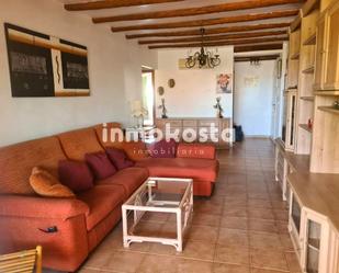 Sala d'estar de Planta baixa de lloguer en Finestrat amb Aire condicionat, Terrassa i Moblat