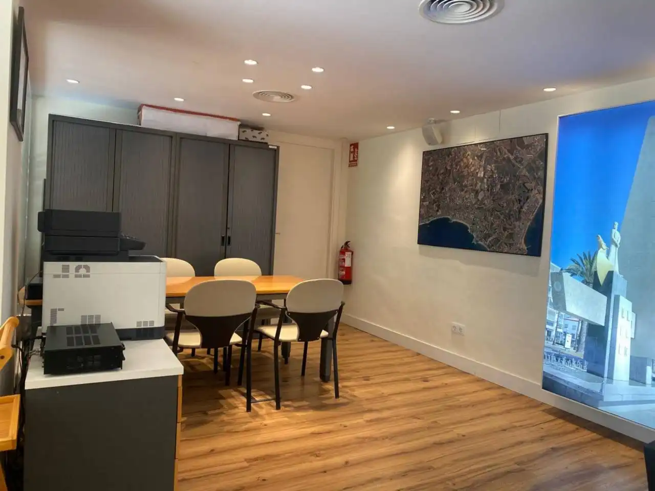 Business premises for sale in Plaza Catalunya, imagen 2