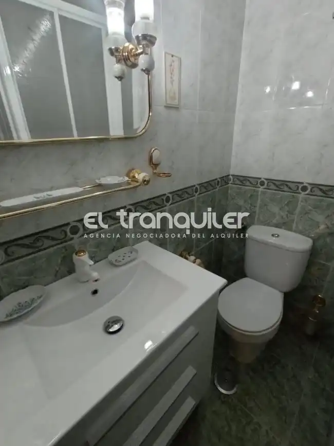 Bathroom of Flat for rent in Villaverde