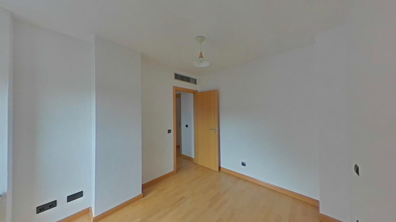 Habitación de Piso en venta en  Madrid Capital con Aire acondicionado, Calefacción y Trastero