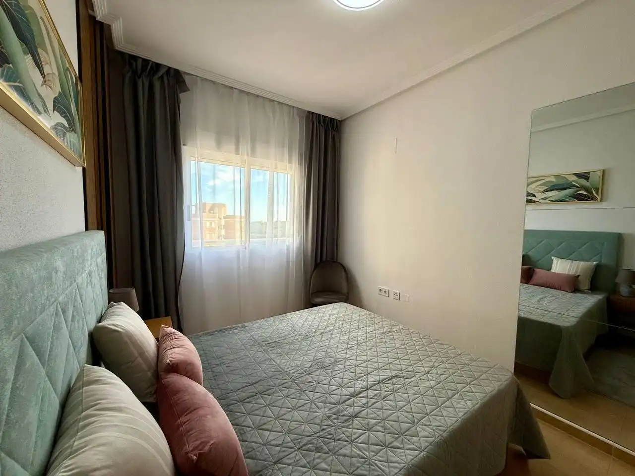 Habitación de Apartamento en venta en Guardamar del Segura con Aire acondicionado, Jardín privado y Terraza