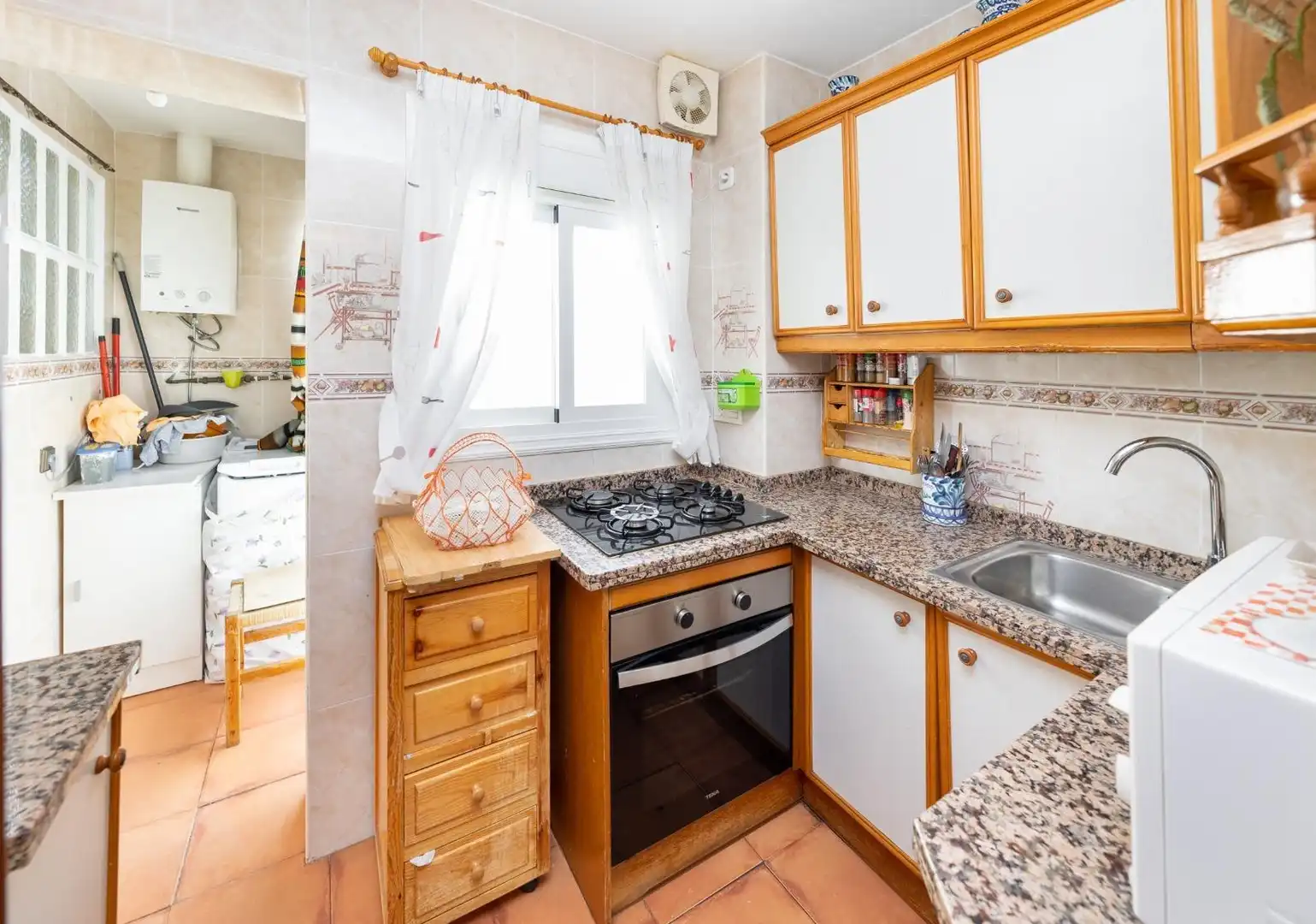 Kitchen of Flat for sale in Granada  with Furnished and Balcony