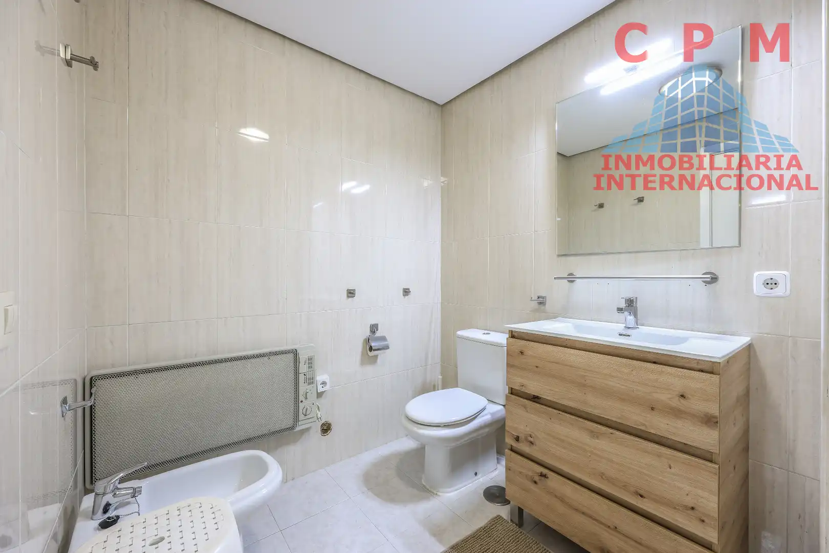 Baño de Piso de alquiler en Madrid con Aire acondicionado, Calefacción y Parquet