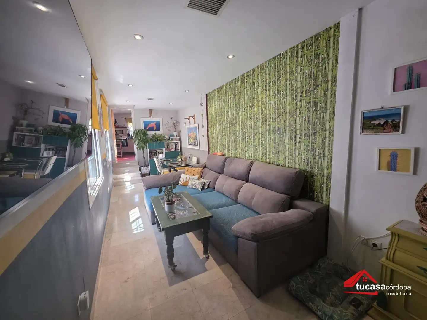 Living room of Flat for sale in Córdoba  with Air Conditioner, Terrace and Storage room