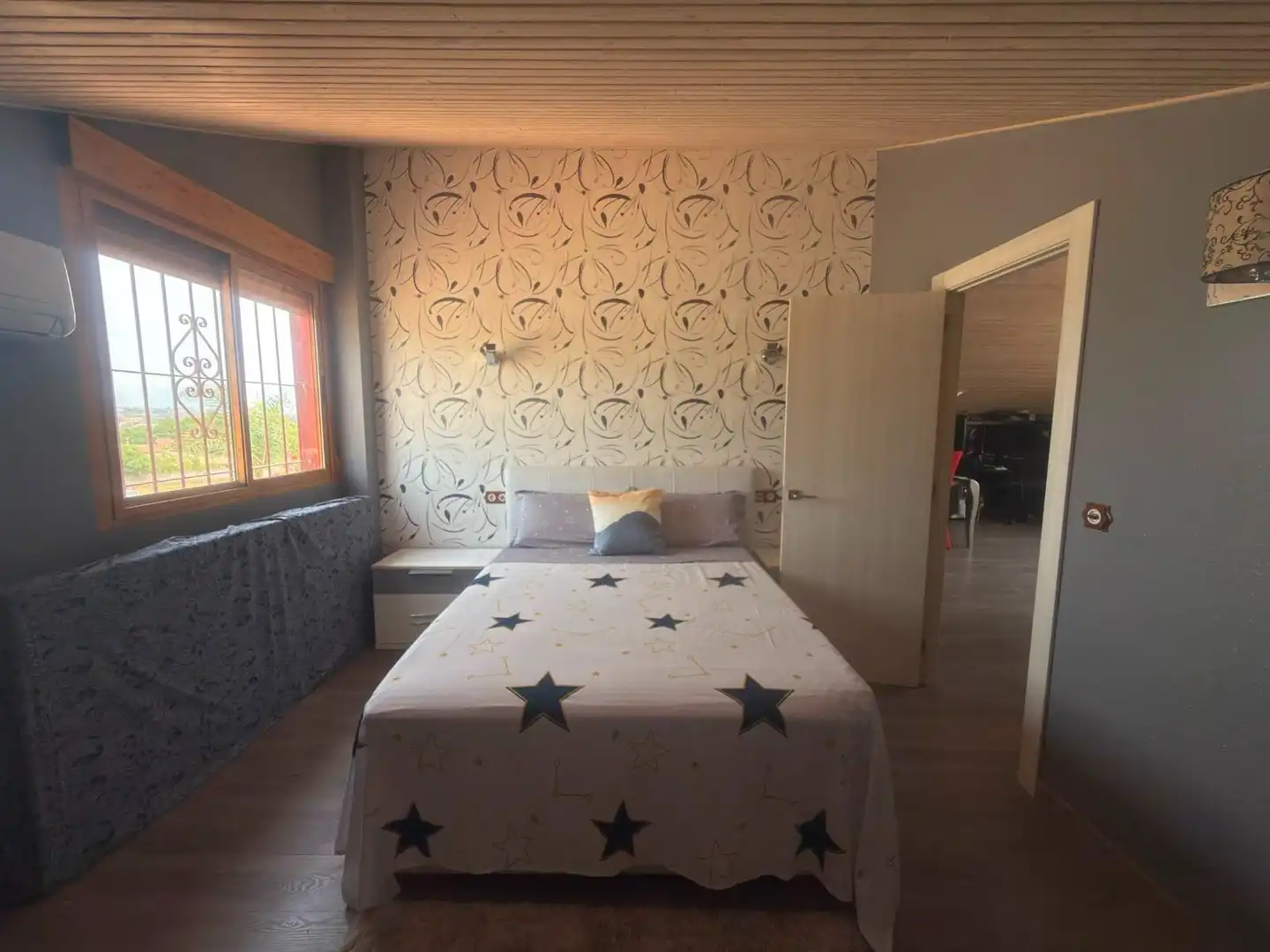 Dormitori de Casa o xalet en venda en Alicante / Alacant amb Aire condicionat, Calefacció i Jardí privat
