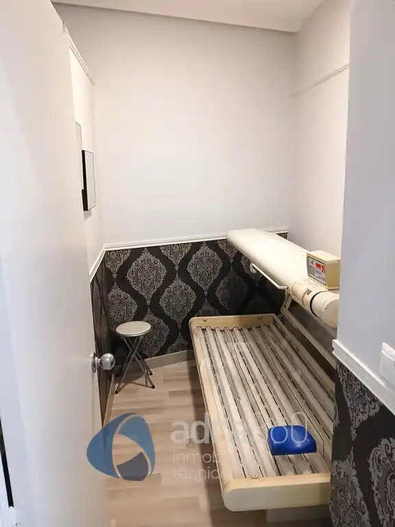 Geschaftsraum zur Miete in  Logroño