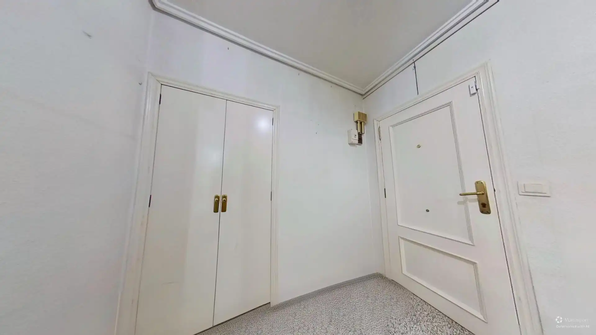Flat for sale in Valencia  with Air Conditioner, Terrace and Storage room