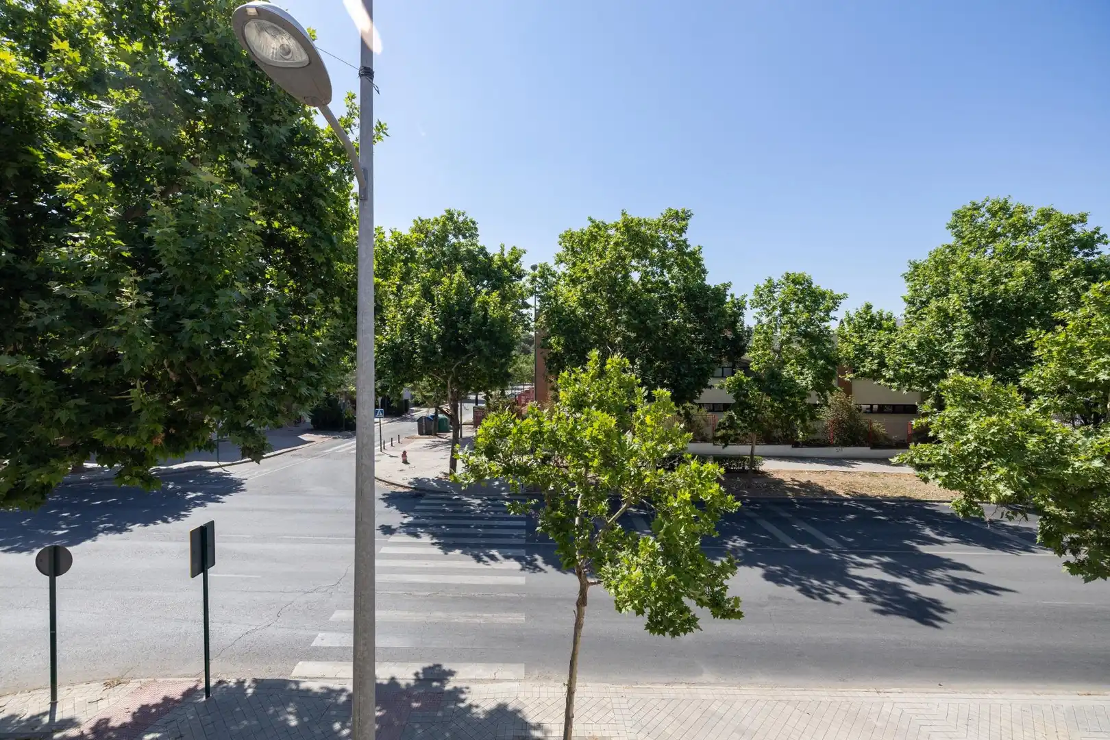 Außenansicht von Einfamilien-Reihenhaus zum Verkauf in Granada