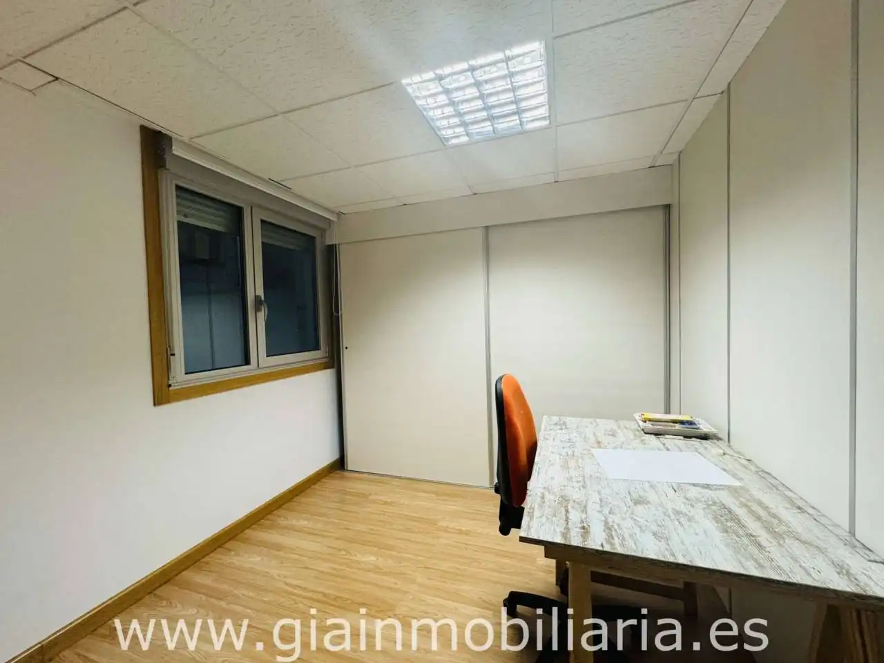 Office for sale in O Porriño    with Air Conditioner and Heating