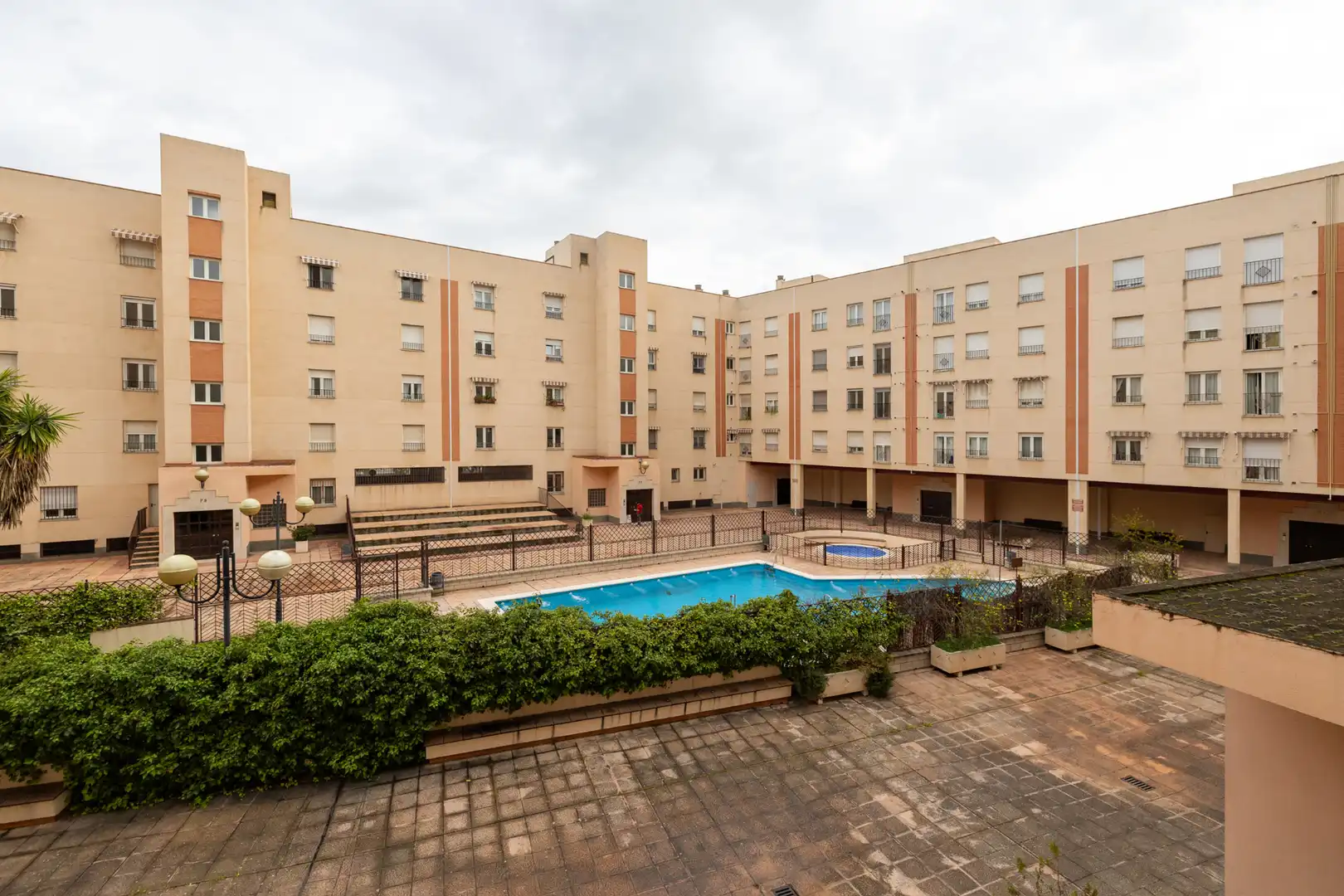 Exterior view of Flat for rent in  Granada Capital  with Heating, Swimming Pool and Washing machine