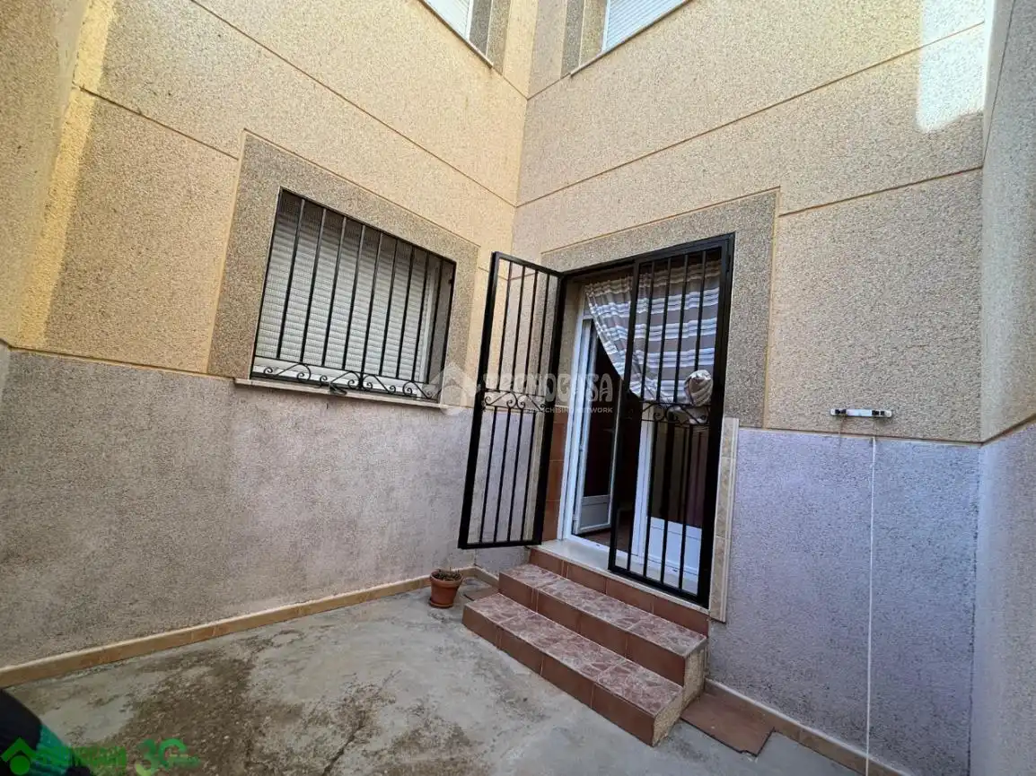 Terrassa de Pis en venda en Zarza de Tajo amb Moblat