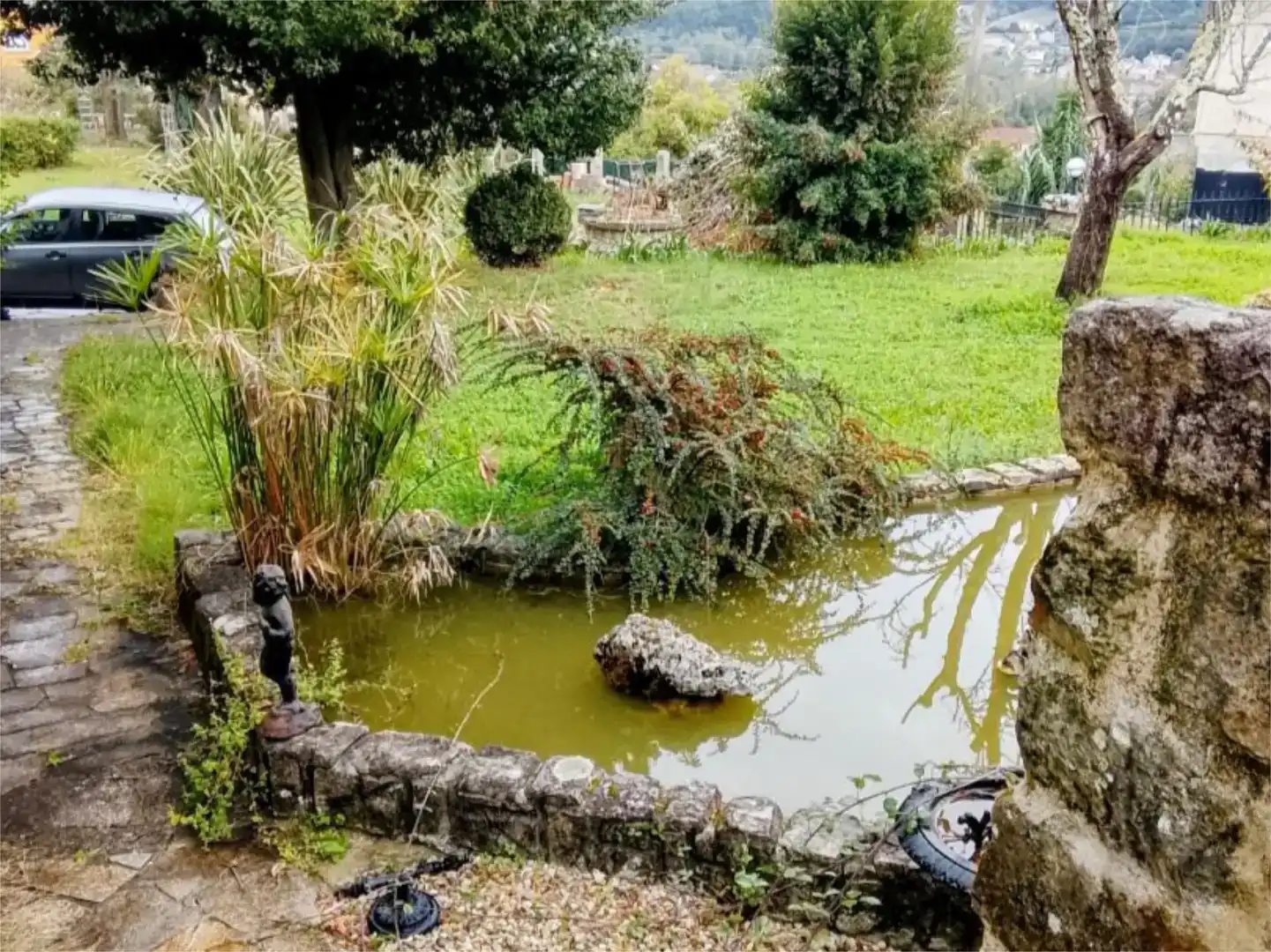 Jardí de Casa o xalet en venda en Pontevedra Capital  amb Jardí privat, Traster i Piscina