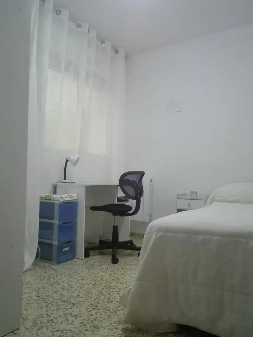 Bedroom of Flat for rent in Granada  with Heating, Furnished and Balcony