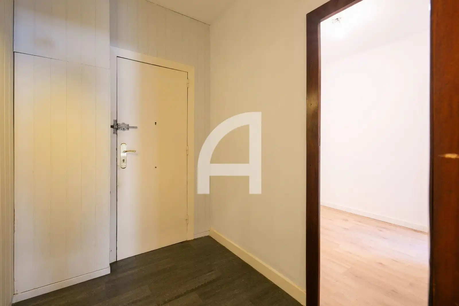 Flat for sale in Barcelona  with Parquet flooring
