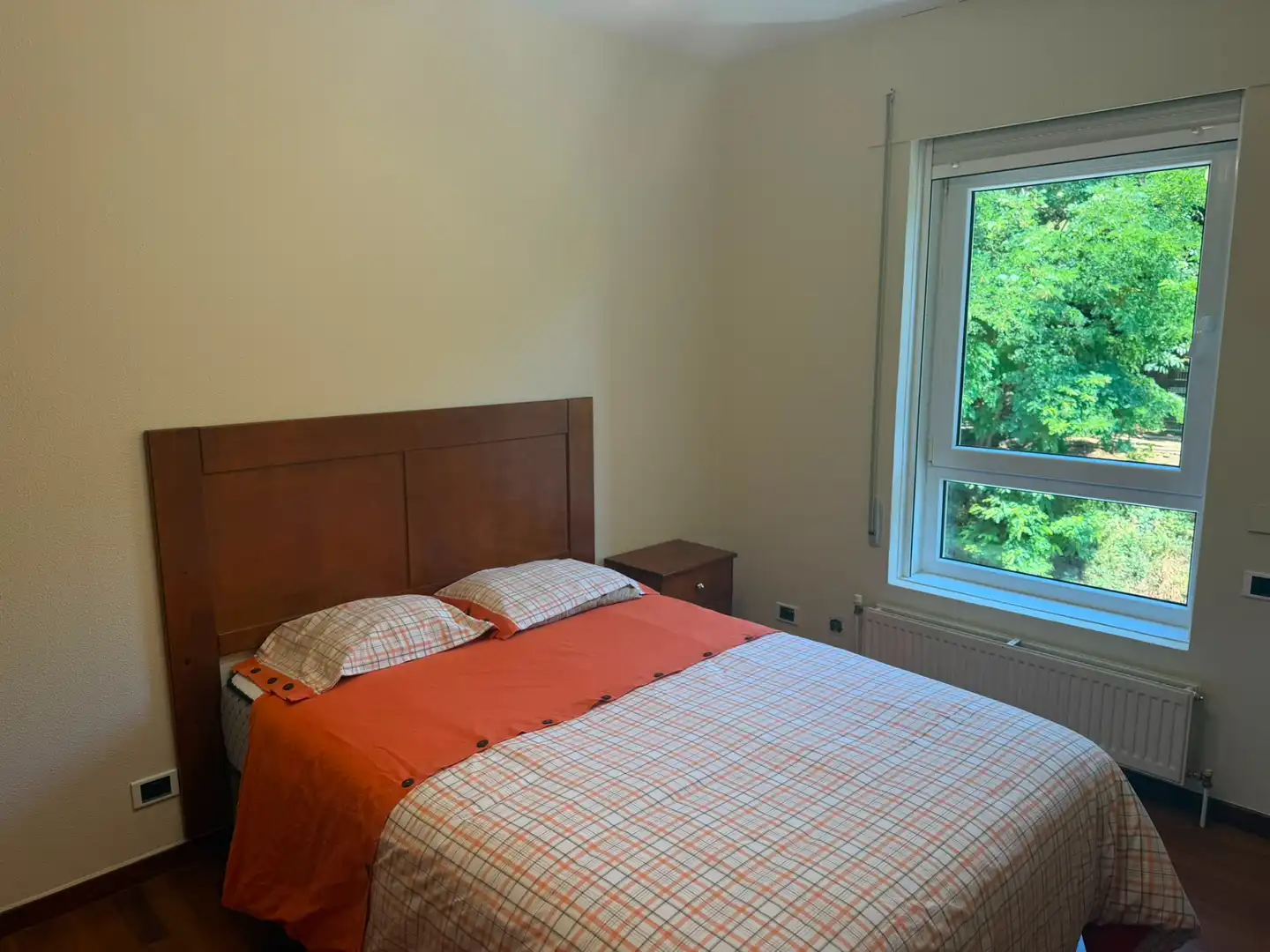 Habitación de Piso de alquiler en Lugo con Calefacción, Terraza y Amueblado
