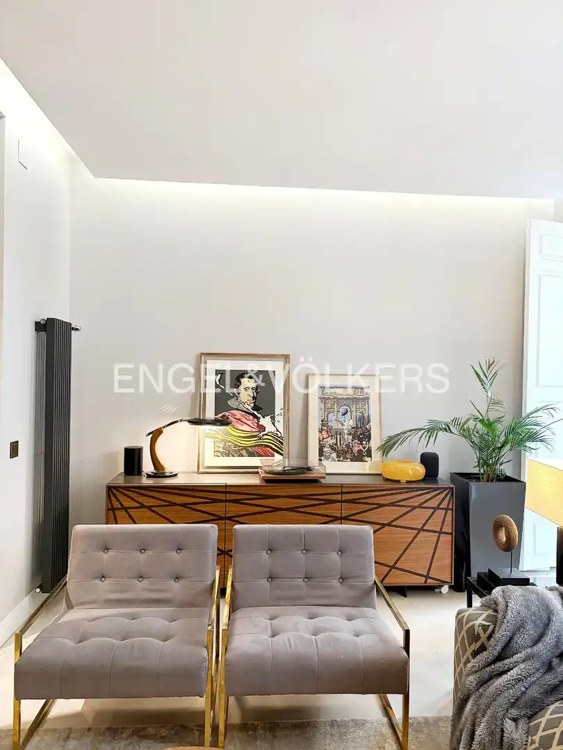 Comedor de Piso en venta en Madrid con Calefacción