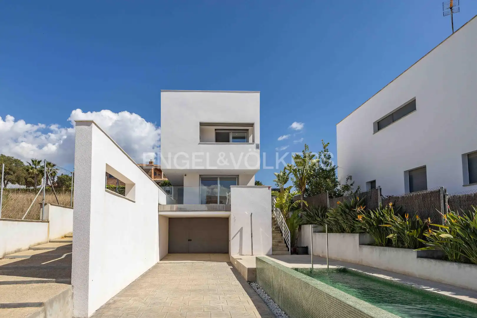 Exterior view of Houses for sale in El Vendrell  with Heating, Private garden and Terrace