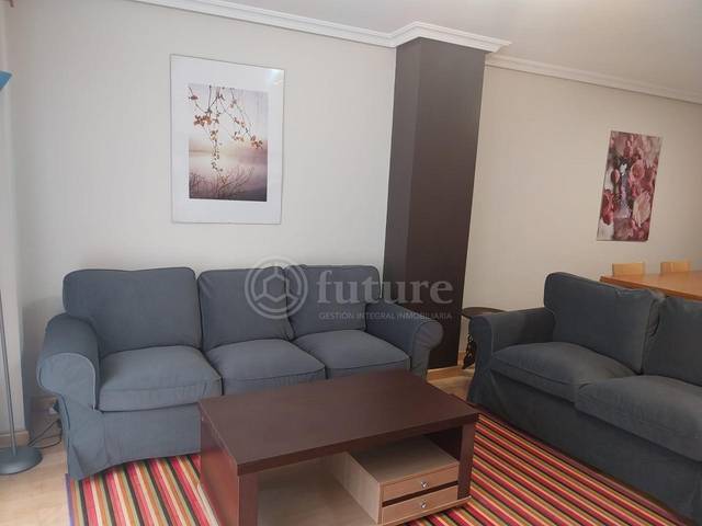 Piso en Alquiler en Calle María Auxiliadora en Garrido Sur