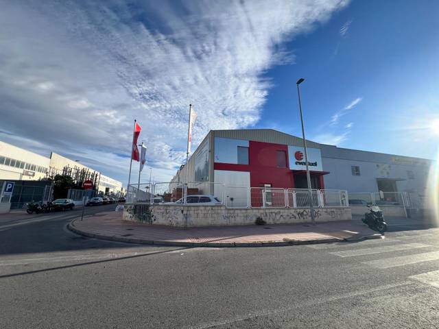 Nave industrial en Venta en Haygon - Universidad