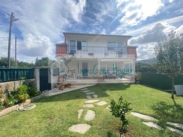 Villa con piscina in vendita a Navia