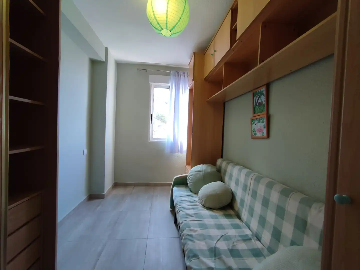 Dormitori de Apartament de lloguer en Alicante / Alacant amb Parquet, Moblat i Forn