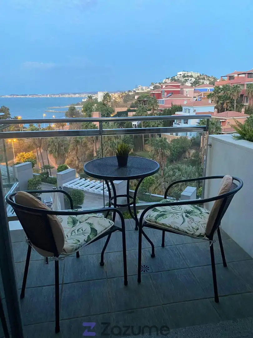 Flat for rent in C. Timón, Zona Centro Comercial Torrequebrada