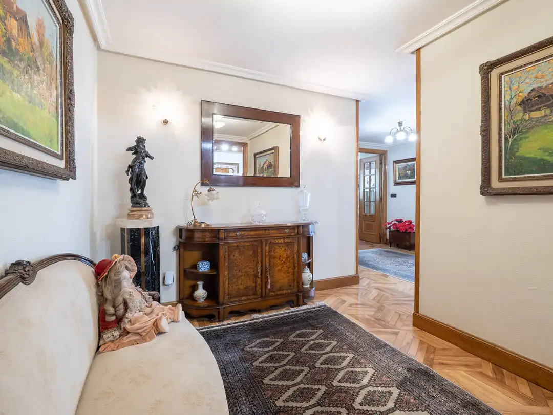 Wohnung zum Verkauf in Zarautz mit Heizung, Privatgarten und Terrasse