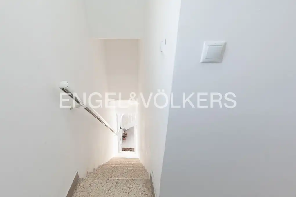 Houses for sale in Valencia  with Heating, Terrace and Furnished