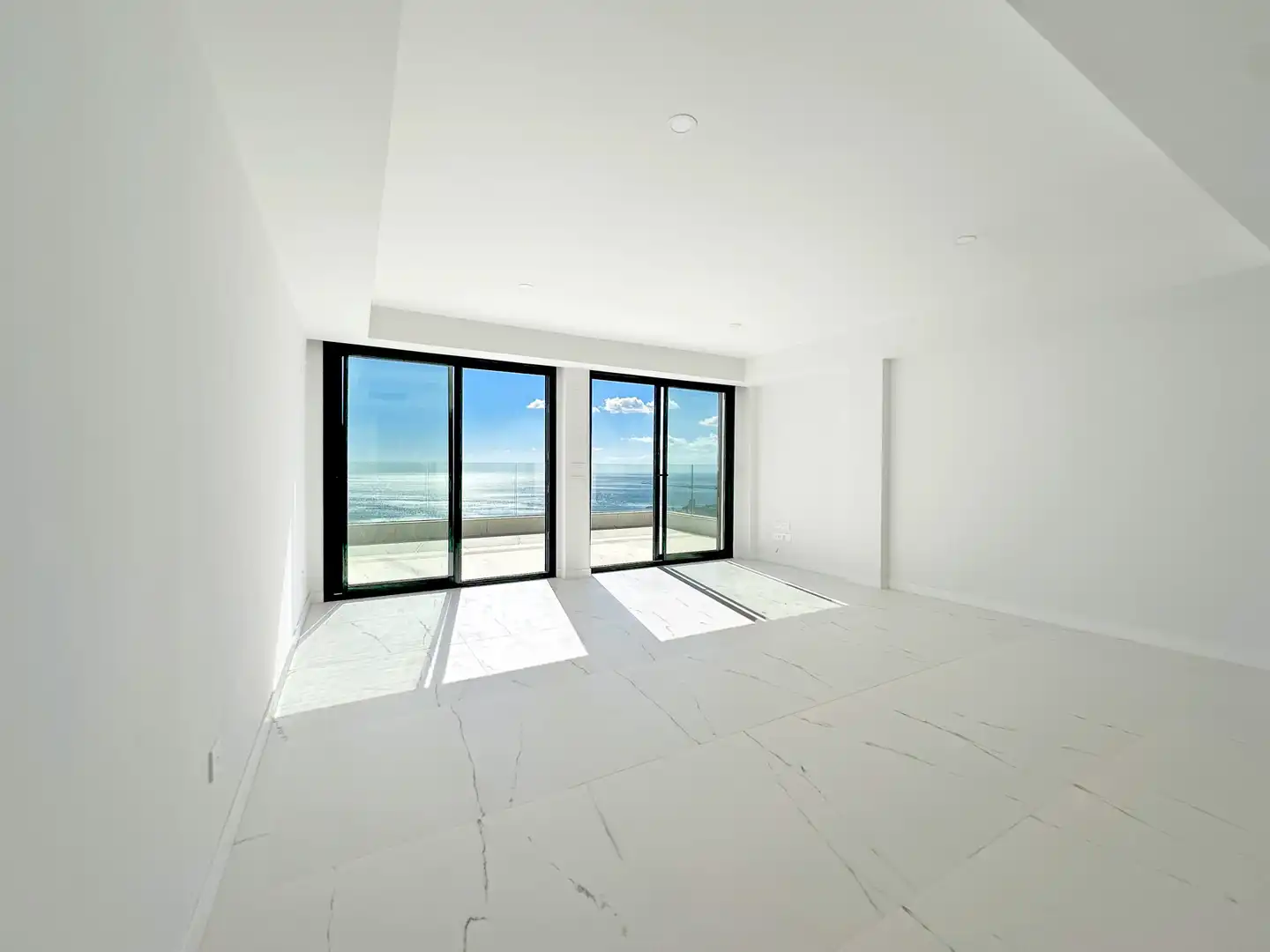 Sala de estar de Ático en venta en Casares con Aire acondicionado, Terraza y Trastero