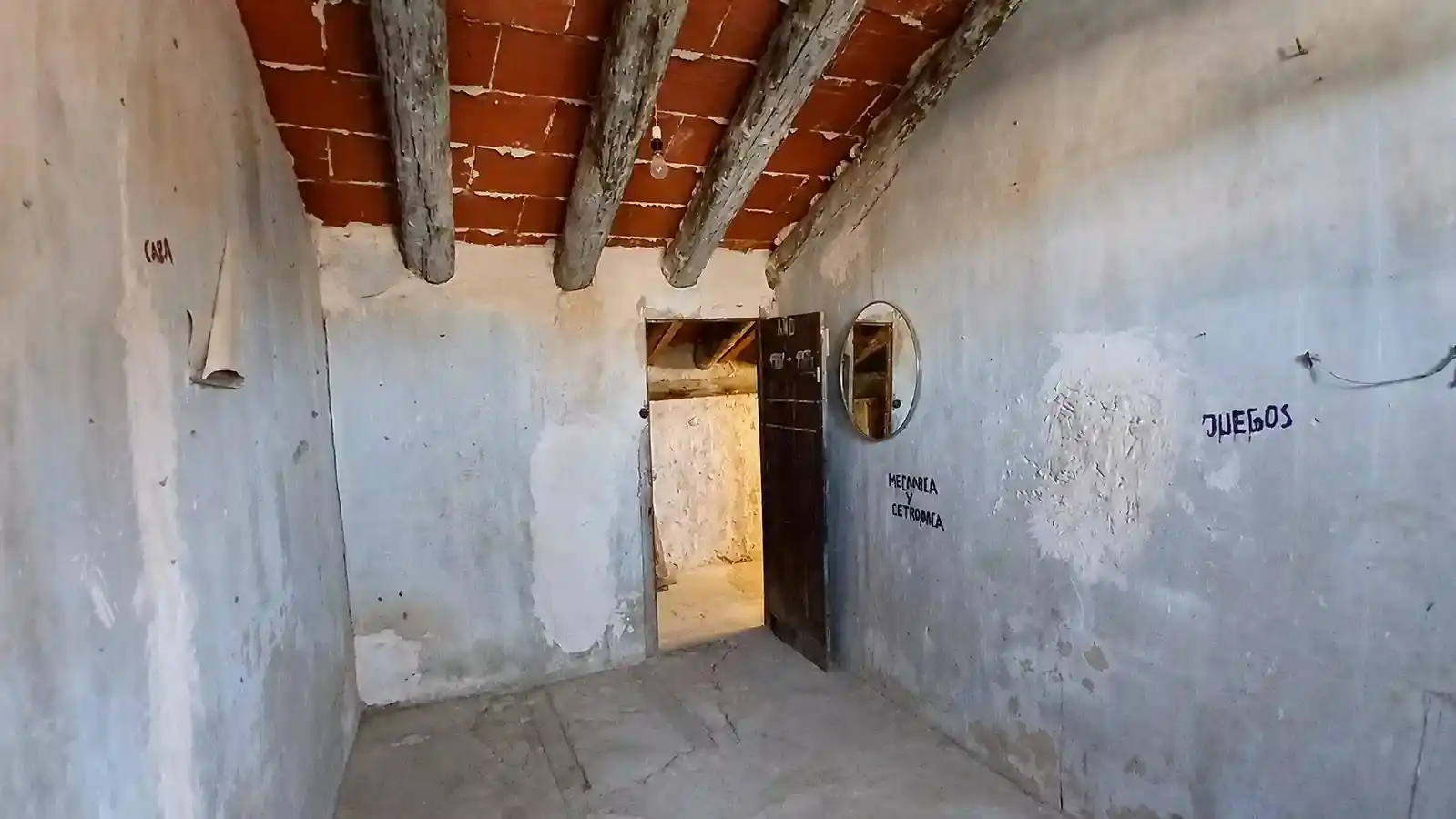 Casa adosada en venda en Valderrobres amb Moblat i Balcó