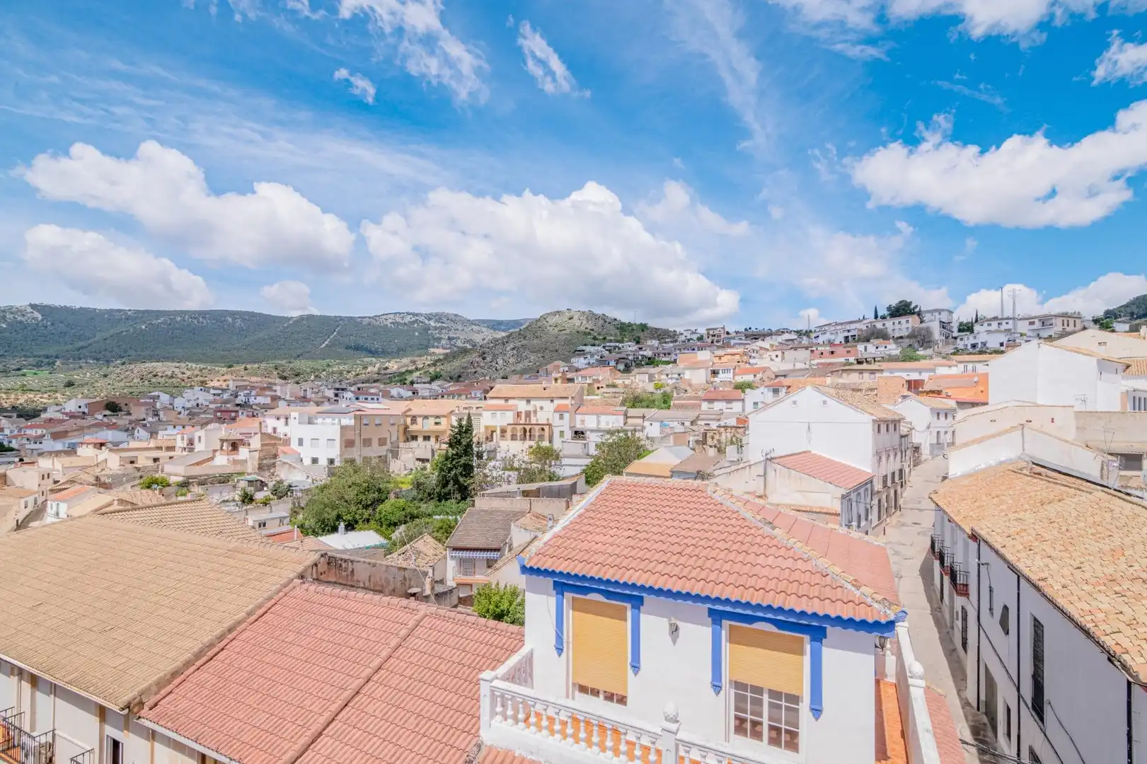 Vista exterior de Edificio en venta en Íllora