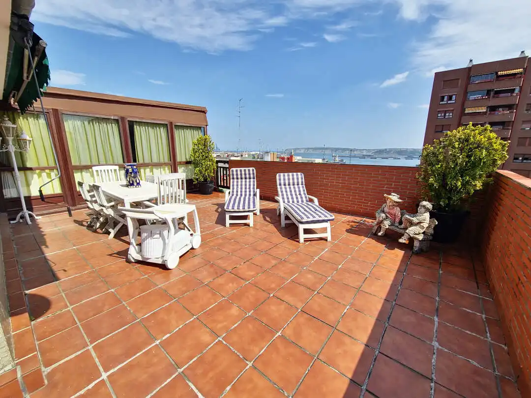 Terraza de Piso en venta en Santurtzi  con Calefacción y Terraza