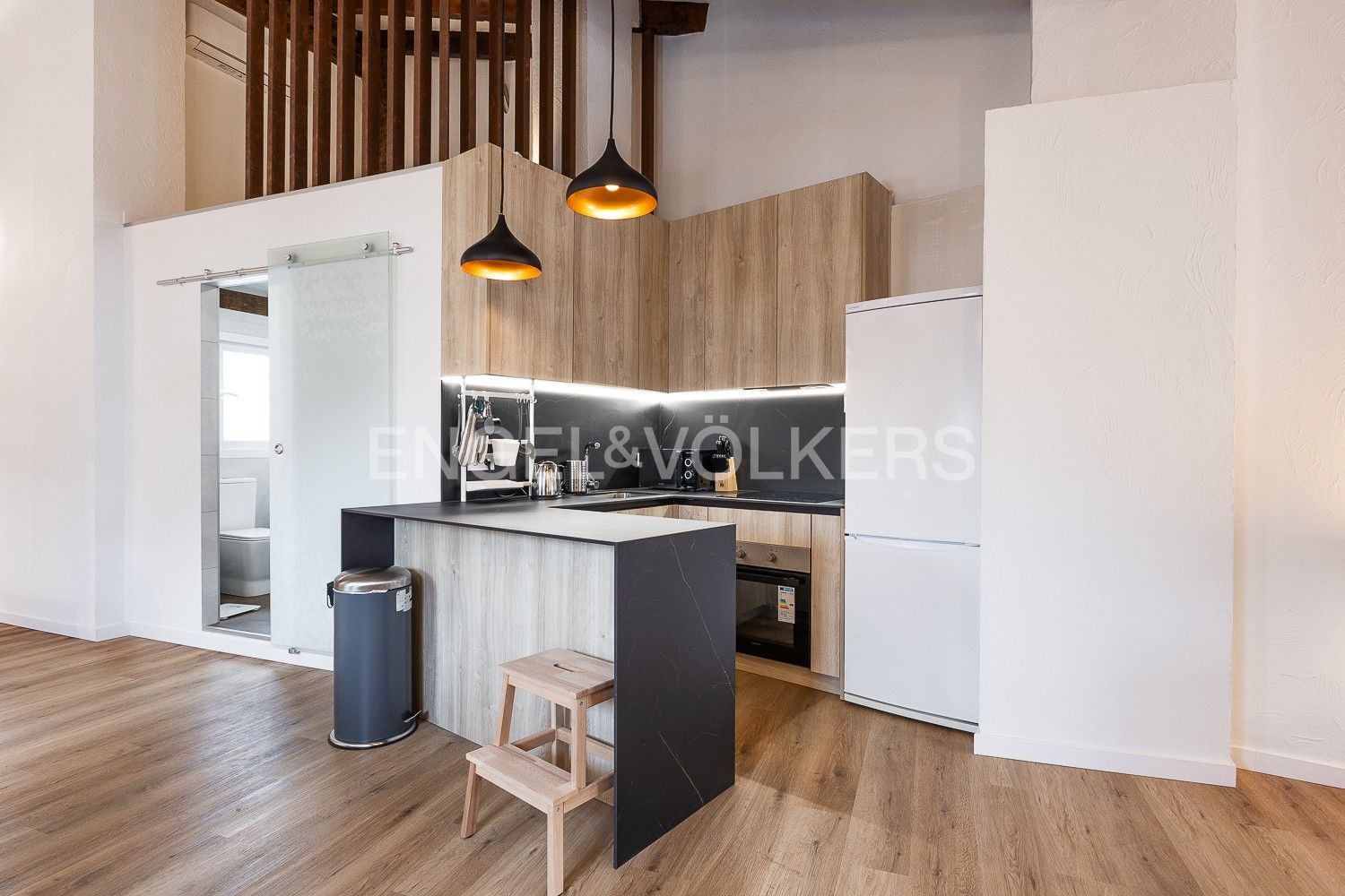 Cuina de Pis de lloguer en  Valencia Capital amb Calefacció i Moblat