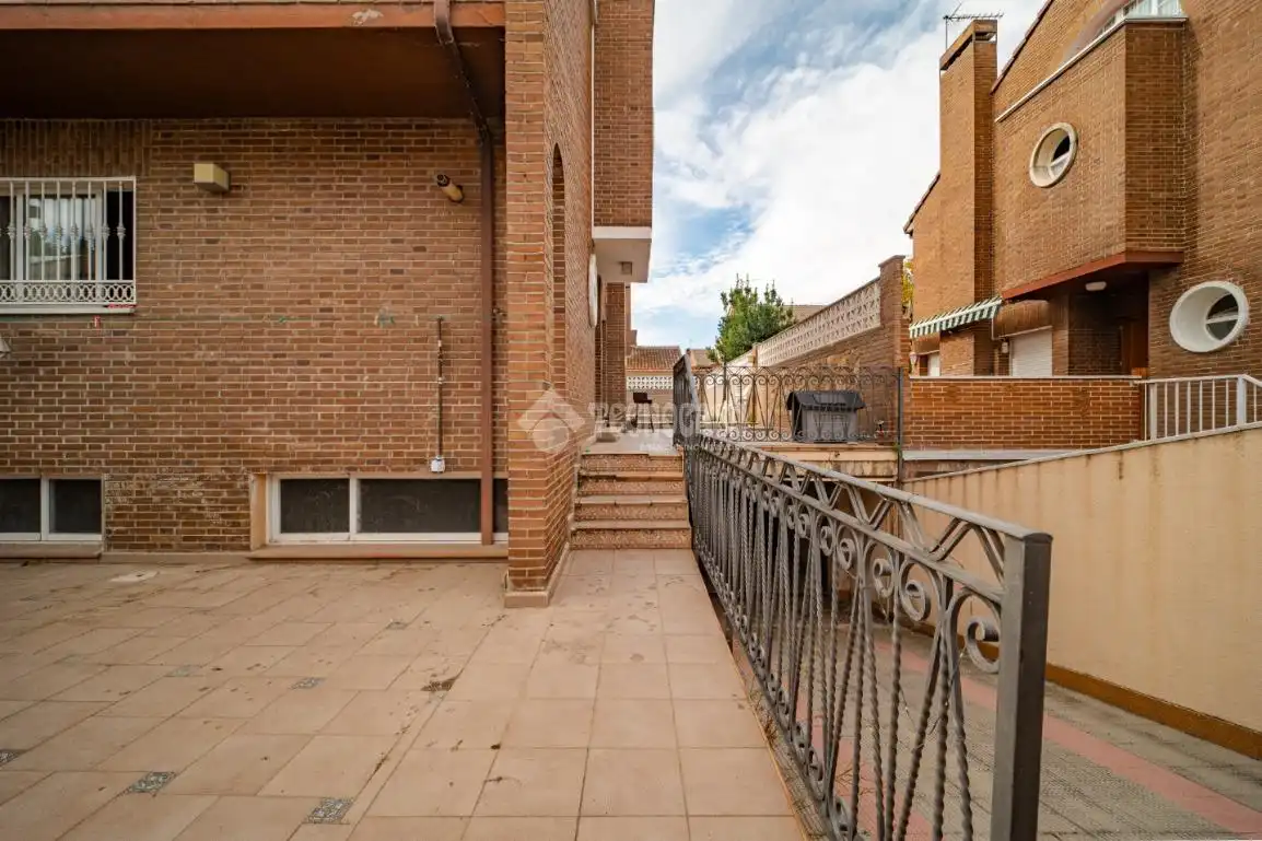 Terraza de Casa adosada en venta en Arganda del Rey con Aire acondicionado y Calefacción