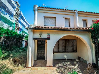 Exterior view of Single-family semi-detached for sale in Calafell  with Private garden and Terrace