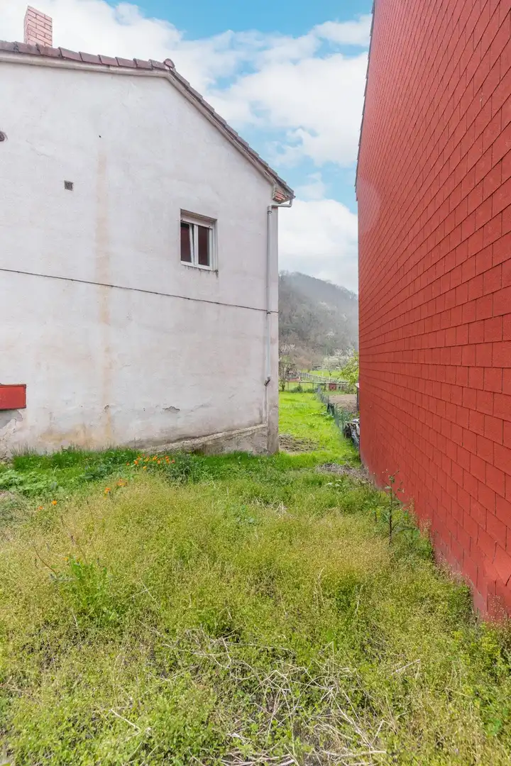 Vista exterior de Casa o xalet en venda en Laviana amb Calefacció, Jardí privat i Terrassa