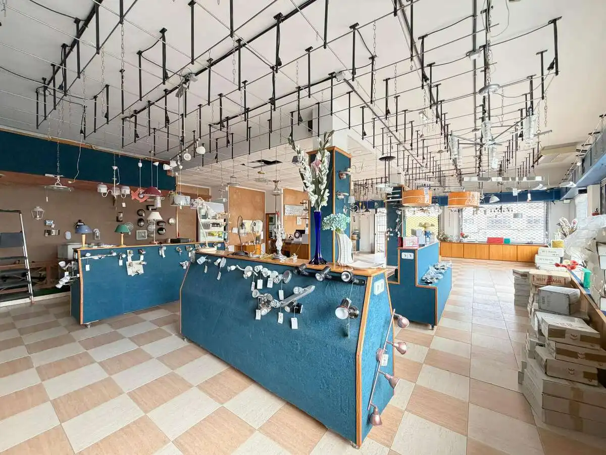 Commercial properties for sale in Arrecife  with Furnished