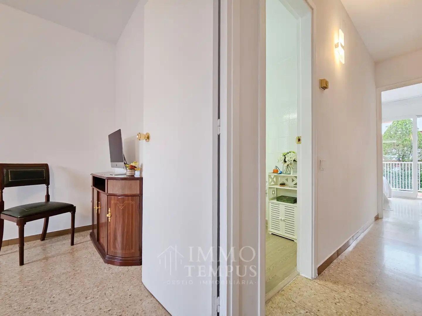 Habitación de Casa adosada en venta en Sant Cugat del Vallès con Jardín privado, Parquet y Terraza