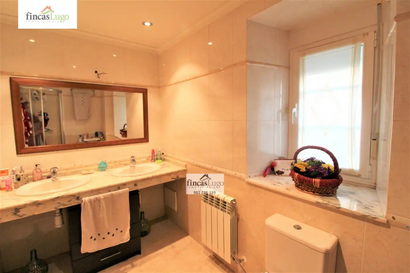 Baño de Casa o chalet en venta en Lugo con Jardín privado, Terraza y Trastero