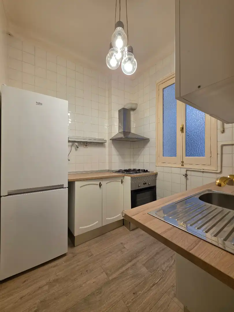 Küche von Wohnung zur Miete in Madrid mit Heizung, Parkett und Balkon