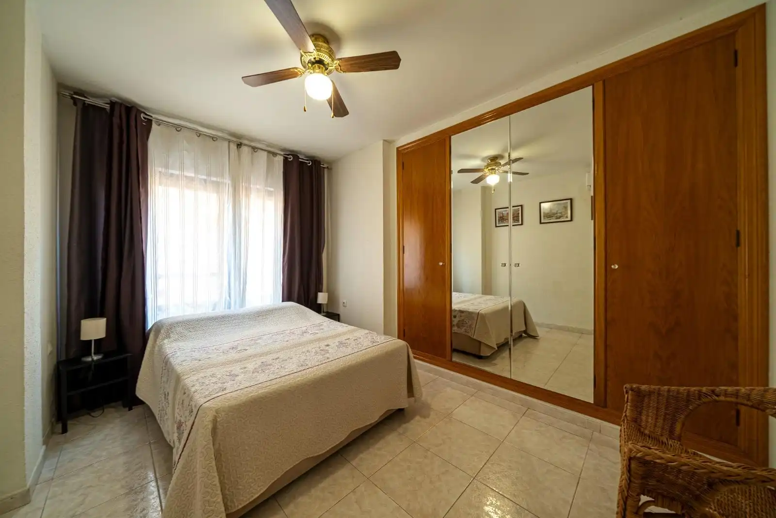 Dormitori de Apartament de lloguer en Alicante / Alacant amb Aire condicionat, Calefacció i Moblat