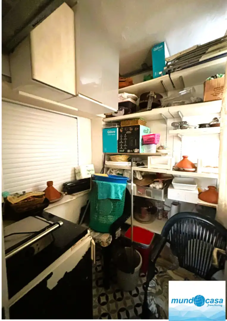 Küche von Wohnung zum Verkauf in Pina de Ebro mit Parkett, Ofen und Waschmaschine