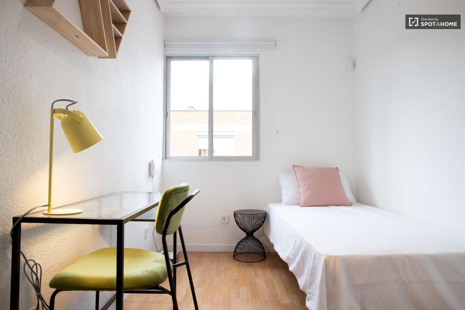 Bedroom of Flat to share in Fuenlabrada  with Air Conditioner and Terrace