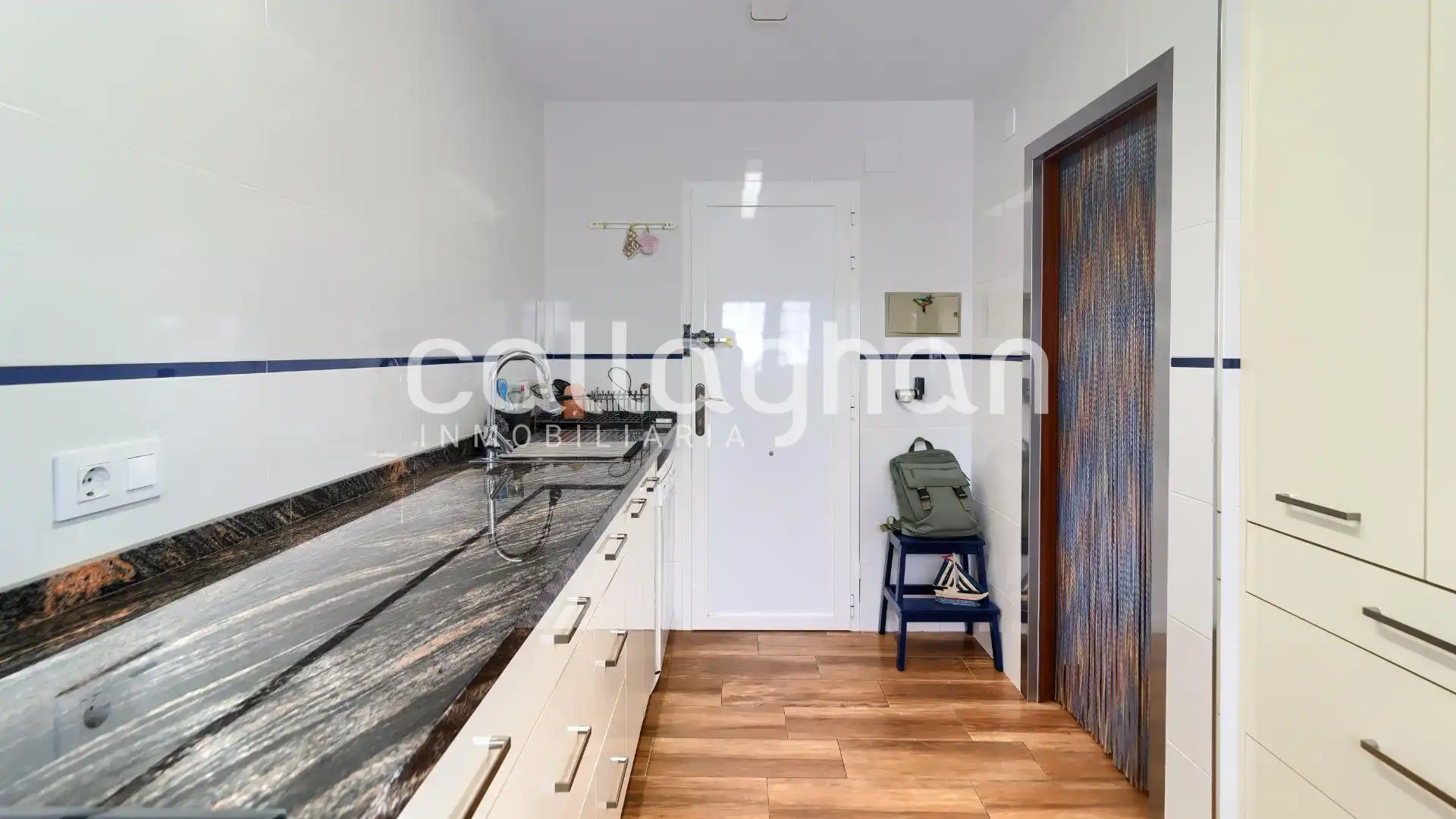 Cuina de Casa adosada en venda en Sagunto / Sagunt amb Aire condicionat, Calefacció i Terrassa