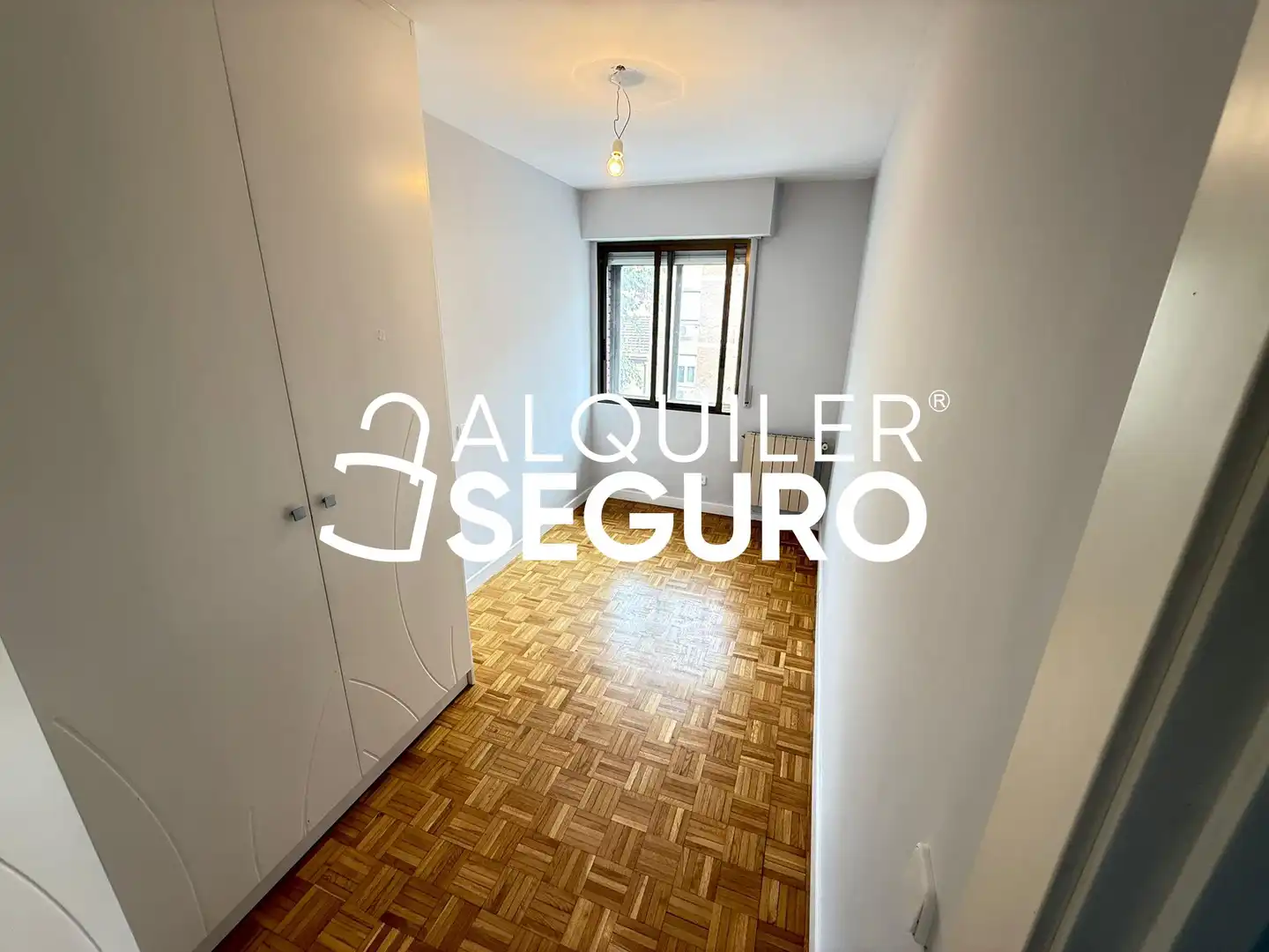 Schlafzimmer von Wohnung zur Miete in Madrid mit Klimaanlage, Heizung und Terrasse