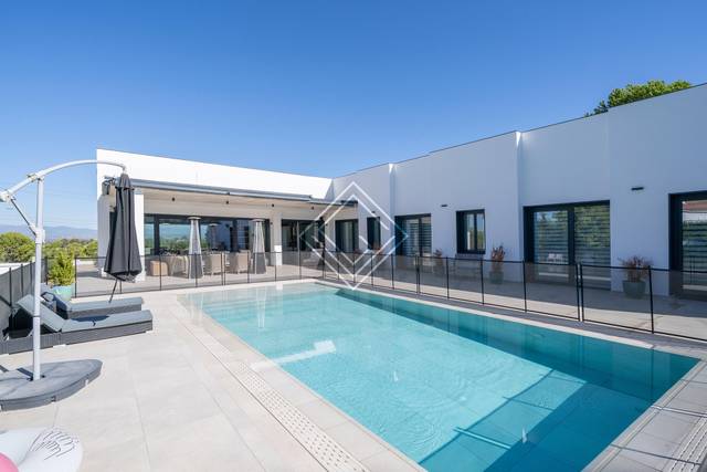 Casa-chalet en Alquiler en El Bosque