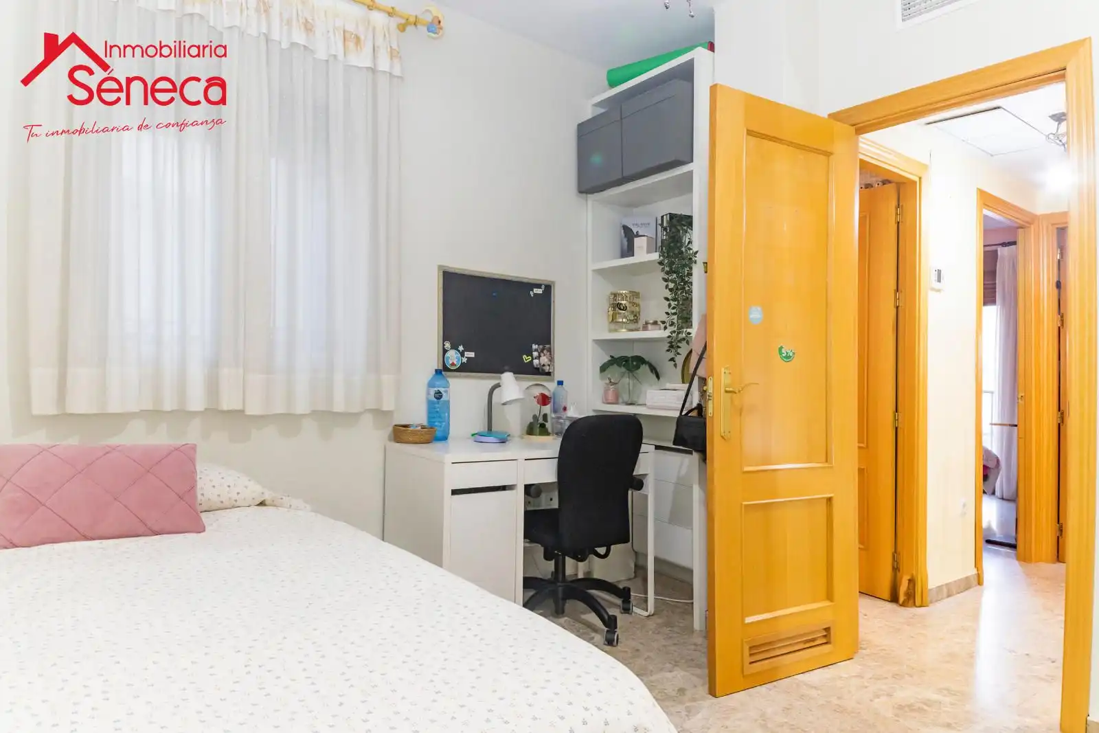 Schlafzimmer von Einfamilien-Reihenhaus zum Verkauf in Córdoba mit Klimaanlage, Heizung und Terrasse