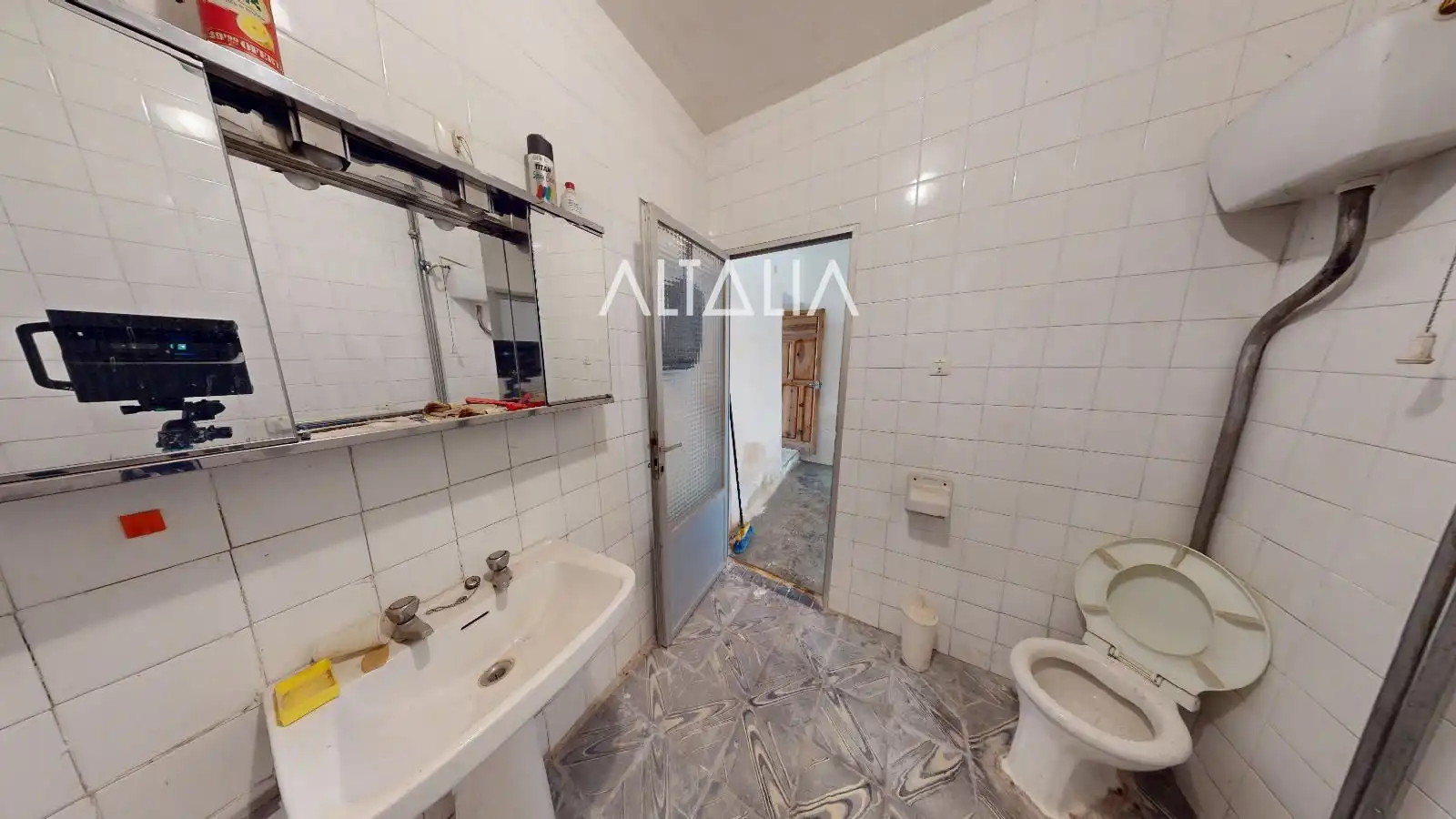 Bathroom of Houses for sale in Poyatos  with Terrace